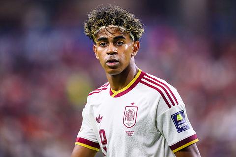 Feeststemming slaat om voor Lamine Yamal op WK voetbal: aanvaller opgeschrikt door vervelend nieuws
