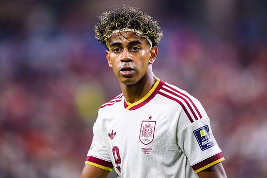 Feeststemming slaat om voor Lamine Yamal op WK voetbal: aanvaller opgeschrikt door vervelend nieuws