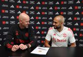 Sofyan Amrabat werd vorig jaar nog als huurling binnengehaald door Erik ten Hag © Getty Images
