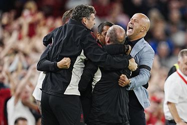 Britse media zien Liverpool winnen met tranen in de ogen: 'Het moet zo moeilijk zijn'