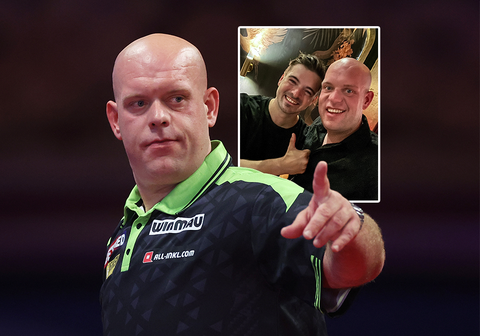 Topdarter Michael van Gerwen feest erop los met bekende dj op Ibiza: 'Ongelooflijke avond'