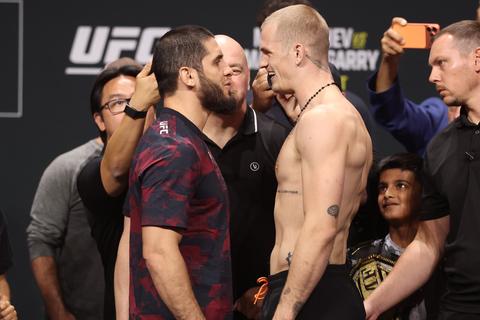 Acht jaar na iconische UFC-oorlog vechten pupillen van Khabib en McGregor voor titel: 'Je hebt alles te verliezen'