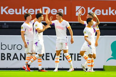 PSV is nog lang geen geoliede machine en boekt moeizame overwinning op Excelsior