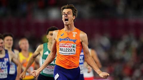 Enorme sensatie bij EK atletiek: Stefan Nillessen verrast met machtige eindsprint iedereen op 1500 meter