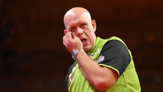 Vincent van der Voort lijkt oorzaak te weten van harde afstraffing Michael van Gerwen: 'Dat heeft heel veel energie gekost'