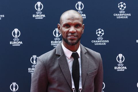 Ex-topvoetballer van FC Barcelona (46) geraakt door bizarre geruchten over zijn dood