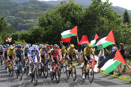 Grote verontwaardiging na 'hoge' uitspraken over chaos in Vuelta: 'Ernstige schending'