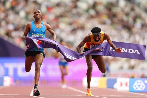 Bizarre ontknoping bij marathon op WK atletiek: finishfoto geeft na 42,195 kilometer uitsluitsel over winnaar