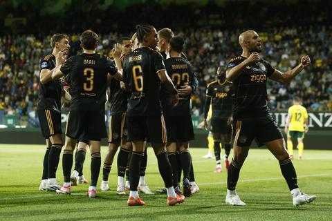 Live Eredivisie | Ajax wil in inhaalduel met promovendus Willem II aansluiting houden met koplopers