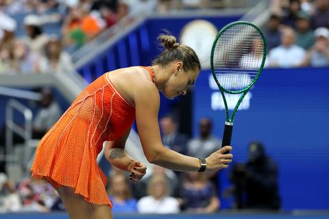 Toptennisster Aryna Sabalenka krijgt straf na woede-uitbarsting op US Open