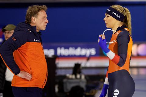 Bondscoach Rintje Ritsma laat zich uit over topschaatsster Jutta Leerdam: 'Zij was dat als enige'