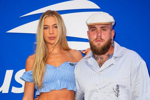 Jake Paul loopt weg na romantisch moment met Jutta Leerdam: schaatsicoon drijft de spot met verloofde