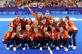 Het Nederlandse team met het olympische goud. © Getty Images