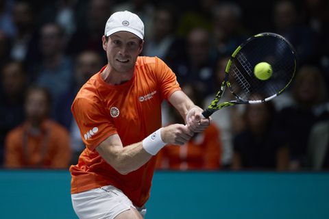 Peperdure auto brengt Botic van de Zandschulp geen geluk in Antwerpen