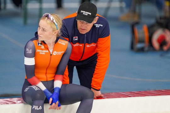 Schaatscoach Jillert Anema geeft na 'leermomentje' signaal af: 'Als de top dan weg is...'