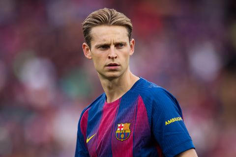 Frenkie de Jong baalt van speculatie over salaris bij FC Barcelona: 'Als dat in de krant staat...'