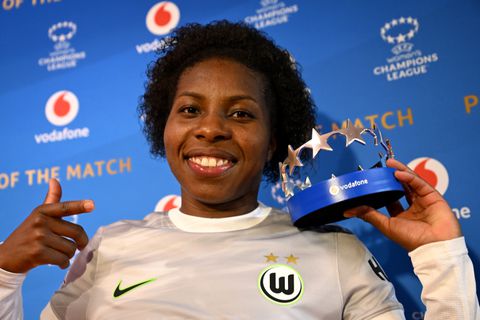 Domper voor FC Twente in Champions League Vrouwen, Lineth Beerensteyn blinkt uit bij VfL Wolfsburg