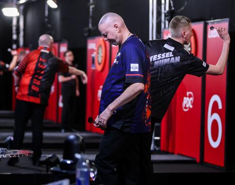 Dartslegende Raymond van Barneveld mist Euro Tour in Nederland, geen mogelijke clash met Michael van Gerwen