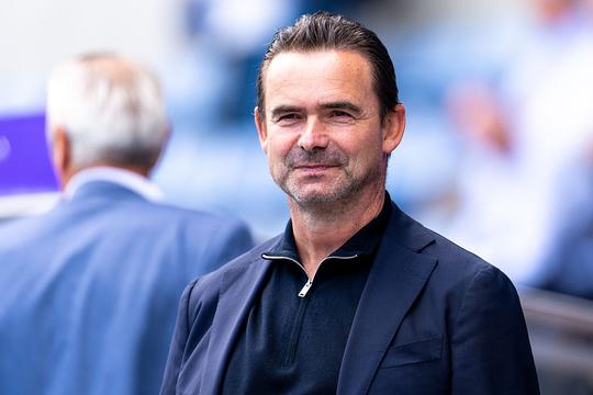 Vermeend slachtoffer in tijd van Marc Overmars bij Ajax spreekt zich uit: 'Daar heb ik nog steeds spijt van'
