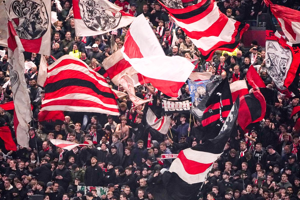 Voetbalwereld springt in de bres voor Ajax door oneerlijke behandeling van supporters