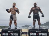 Reclame voor Jake Paul v Mike Tyson in Brazilië ©Getty Images
