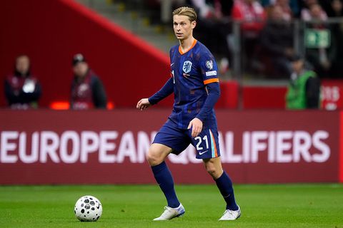 Niets dan lof van Barça-ster voor topvoetballer Frenkie de Jong: 'Misschien zien mensen dat niet'