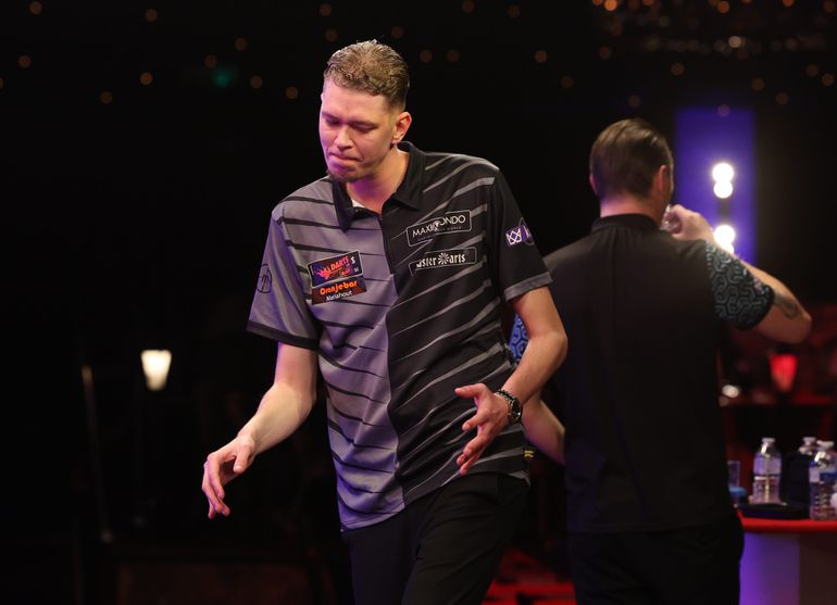 Jimmy van Schie loopt opnieuw op vreselijke wijze WK darts mis, Belg is alle Nederlanders te slim af