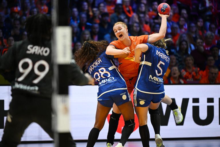 Eén Nederlandse handbalster in team van het WK, absolute topper wederom gekroond tot MVP
