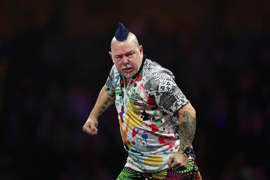 Live WK darts: toptalent hoopt doldwaas gemiddelde te herhalen, Peter Wright tegen Nederlandse dartster
