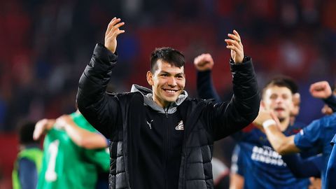 Peter Bosz voorzichtig met Hirving Lozano tegen FC Twente: 'Hij zal dan niet starten'