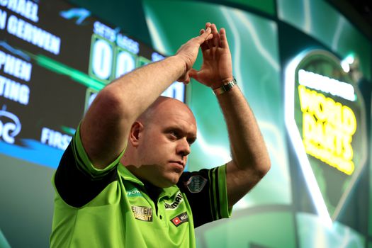 Michael van Gerwen strandt bij laatste vier op Players Championship 3, winnaar Searle neemt revanche op Anderson