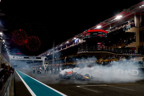 max-verstappen-donuts-red-bull