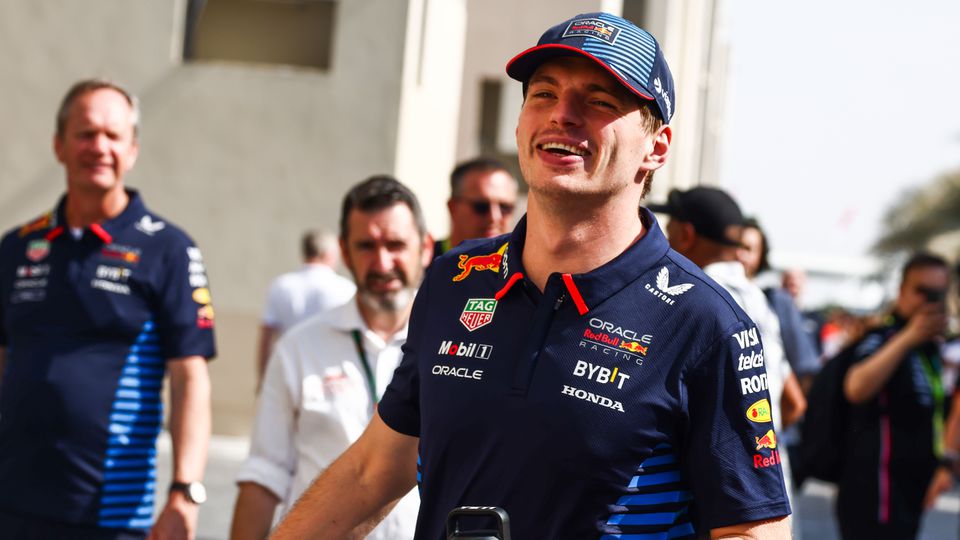 Engelse media in shock: 'F1-team schreeuwt plan om Max Verstappen te halen van de daken'