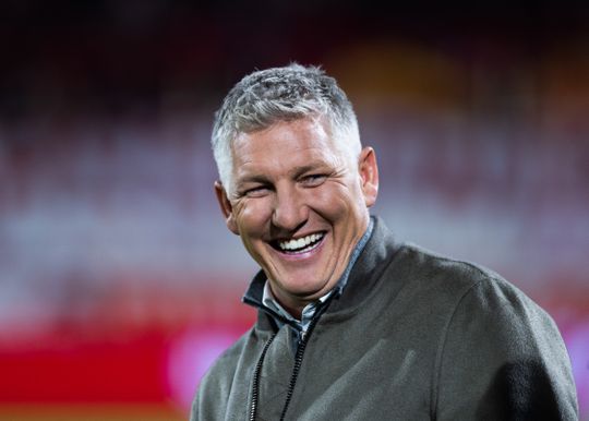 Duits voetbalicoon (41) meldt heugelijk nieuws na pijnlijk jaar: 'De reis gaat verder'