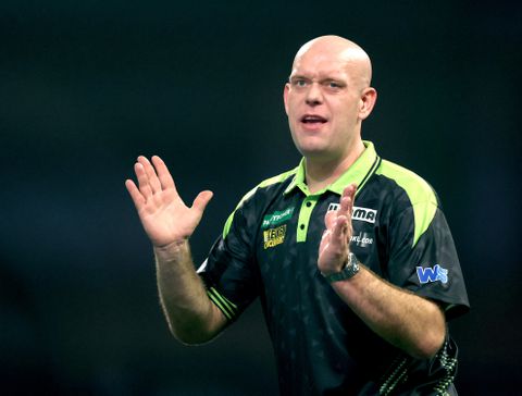 'Oude man' Michael van Gerwen (36) gevaarlijker dan ooit in nieuw dartsjaar: 'Zolang ik mezelf blijf verbeteren'