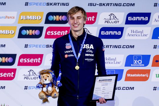 Jordan Stolz gaat vol bravoure naar Olympische Winterspelen: 'Dan worden andere landen nerveus'