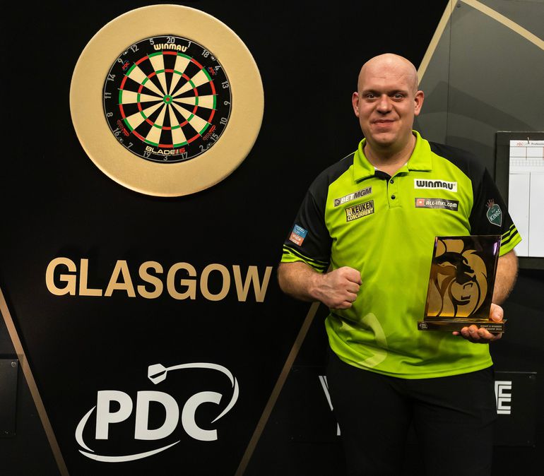 Michael van Gerwen wint in Glasgow tweede avond op rij in Premier League: 'Dan ben ik op mijn best'