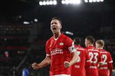 Schiettent in Eindhoven eindigt in 2-0-overwinning voor PSV na vroege rode kaart Heracles
