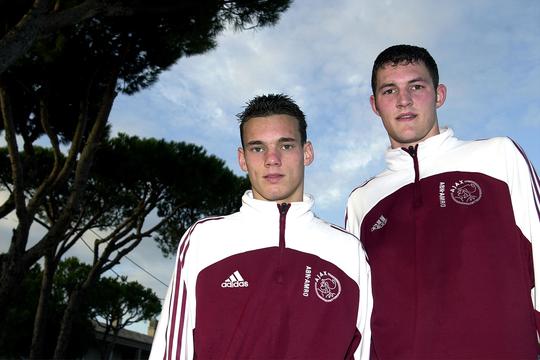 Voormalig Ajax-speler slaat compleet andere weg in en tekent bij wielrerploeg voor gravelwedstrijden