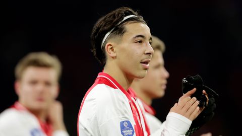 Veelbesproken Ajax-talent wil droom van Appie Nouri waarmaken: 'Misschien de volgende wedstrijd'