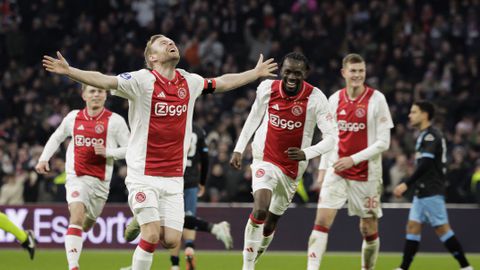 Tranen bij ontroerde Davy Klaassen na bijzonder moment: 'Dit gaat nog verder dan je droom'