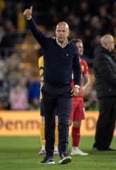 Arne Slot had het met Liverpool al heel moeilijk met Wolves in het heenduel. ©Getty Images