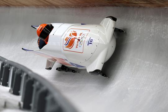 Nederlandse bobsleeër debuteert op Olympische Spelen in geleende Australische slee