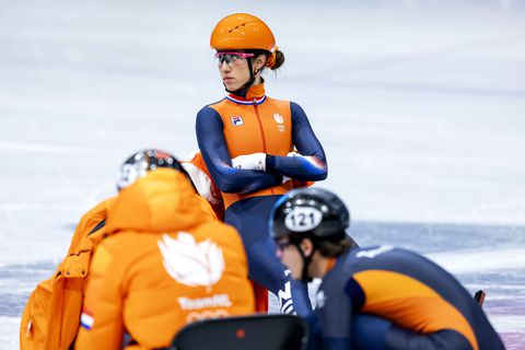 Gemengde gevoelens rond pikante situatie Suzanne Schulting in Milaan: ‘Dat ligt allemaal gevoelig’