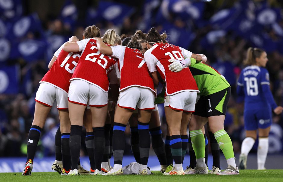 Arsenal moet sokken van tegenstander kopen om stadsderby te kunnen spelen