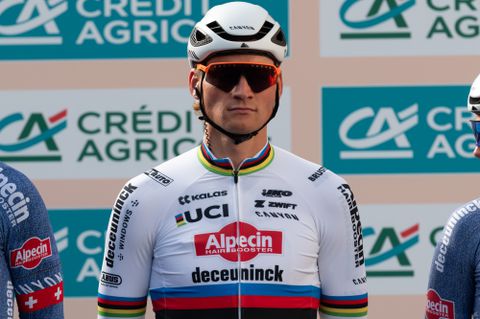 Prijzengeld Milaan-San Remo | Mathieu van der Poel houdt na 288 kilometer paar honderd euro over