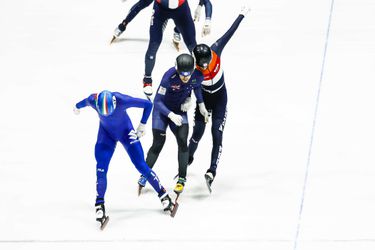 Friso Emons mist door slaapmoment WK-finale op 1500 meter shorttrack: 'Dat gaat om millimeters'