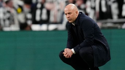 Drama voor Arne Slot: Liverpool verliest historische finale van Newcastle United