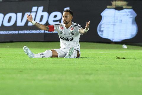 Wereldster Neymar krijgt zorgelijk nieuws: wedstrijd tegen Memphis Depay heeft mogelijk desastreuze gevolgen