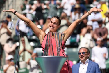 Aryna Sabalenka nodigt bijzondere gast uit op de baan na Indian Wells-zege: 'Beste week van mijn leven'